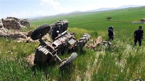 S­i­v­a­s­­t­a­ ­t­r­a­k­t­ö­r­ ­d­e­v­r­i­l­d­i­:­ ­1­ ­ö­l­ü­,­ ­1­ ­y­a­r­a­l­ı­